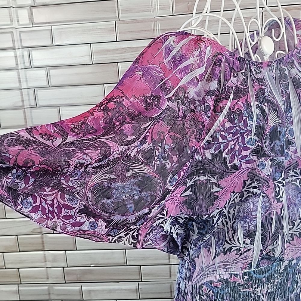 One World top  Size S - Picture 6 of 11